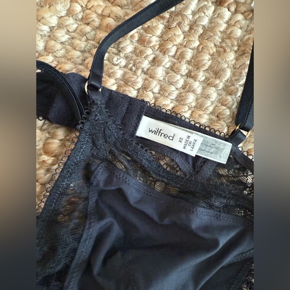 Aritzia Wilfred Lace Black Leotard-Style Top/One-Piece Top Sz XS - Picture 3 of 4